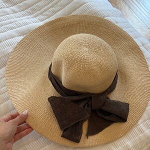 Elegant Tan Sun Hat with Brown Bow
